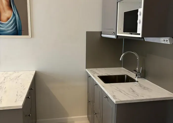 Small Cozy Studio In The City Center
